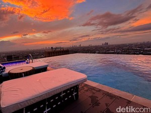 Sensasi Beach Club Ala Bali Hadir di Rooftop Trans Luxury Surabaya