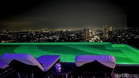 Beach Club Rooftop di Surabaya yang Lagi Jadi Buruan Staycation