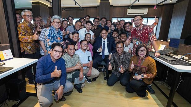 Menteri Keuangan, Purbaya Yudhi Sadewa, mengunjungi Kantor Pusat Direktorat Jenderal Perbendaharaan (DJPb). Didampingi Direktur Jenderal Perbendaharaan, Astera Primanto Bhakti, Menkeu memantau langsung proses pengelolaan kas negara, Selasa (2/6/2026). (Kemenkeu)