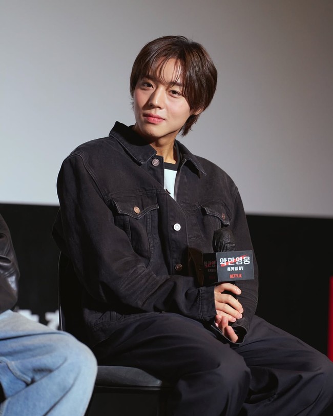 Aktor spesialis webtoon, Park Ji Hoon sudah disibukkan dengan jadwal promosi Superdry sejak awal Agustus. Ia pun bersiap menyapa penggemar Indonesia dalam gelaran fancon di Jakarta pada 29 Agustus. Foto: Instagram @netflixkr