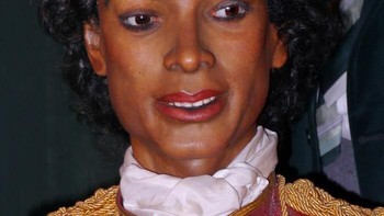 Patung lilin kali ini dari Louis Tussauds House of Wax di Great Yarmouth, Norfolk. Percaya nggak ini Michael Jackson? Foto: codallas via Bored Panda