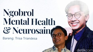 Trisa Triandesa juga mengobrol proses kreatif bukunya di hadapan awak redaksi detikcom bookclub pada Selasa malam (2/6/2026).  Foto: Dok.Rifkianto Nugroho/ detikcom