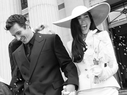 Dua Lipa & Callum Turner Nikah (Lagi) di Italia