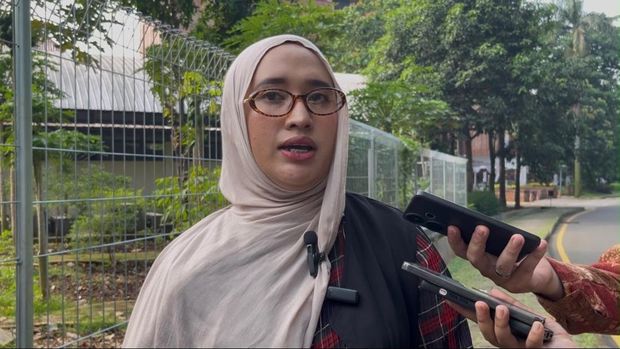 Staf Humas PNJ Soraya saat memberikan keterangan terhadap media.