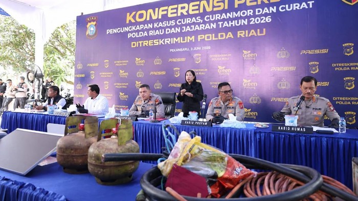 Polda Riau mengungkap 1.333 kasus kejahatan jalanan dan menangkap 525 tersangka sepanjang Januari-Mei 2026.