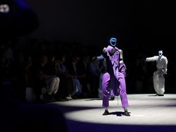 Keren! Robot Sudah Bisa Tampil di Panggung Catwalk