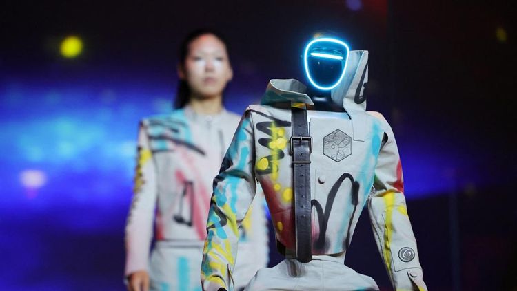 Keren! Robot Sudah Bisa Tampil di Panggung Catwalk