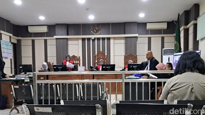 Sidang perdana kasus korupsi guru ASN Magelang, di Pengadilan Tipikor Semarang, Kecamatan Semarang Barat, Kota Semarang, Selasa (2/6/2026).