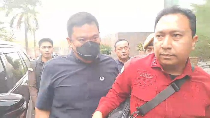 Wakil Bupati Penukal Abab Lematang Ilir (PALI) tiba di Kantor Kejaksaan Tinggi (Kejati) Sumatera Selatan