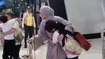 Tawa Ceria Anak Sambut Anang dan Ashanty Pulang Haji