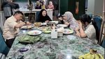 Tawa Ceria Anak Sambut Anang dan Ashanty Pulang Haji