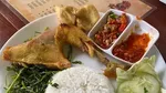 10 Ayam Goreng Basah yang Enak di Jakarta-Bandung, Bumbunya Meresap!