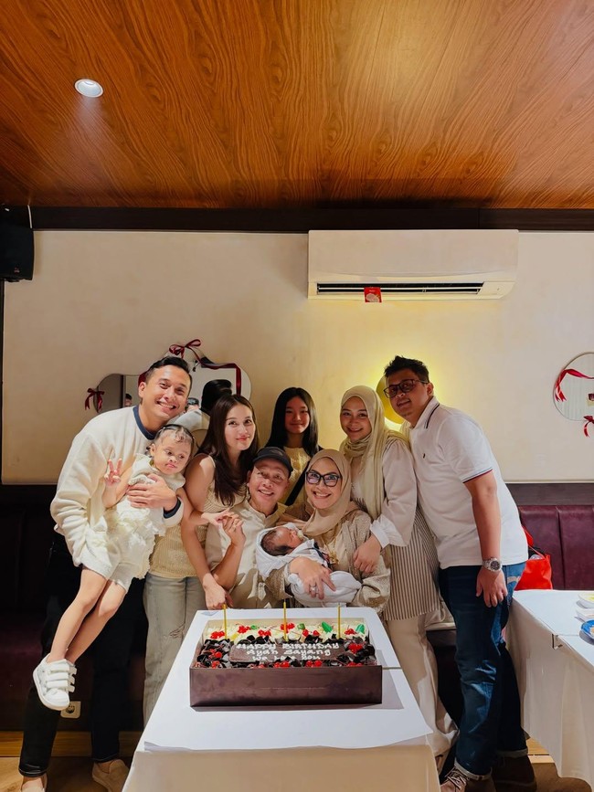 Pepet Terus! Kevin Hadiri Ultah Ayah Ayu Ting Ting