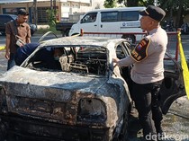 8 Jeriken BBM Ada dalam Baleno yang Terbakar di SPBU Probolinggo