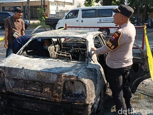 8 Jeriken BBM Ada dalam Baleno yang Terbakar di SPBU Probolinggo