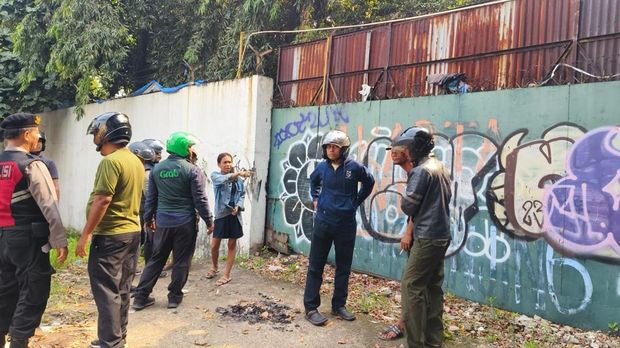 Belasan orang Pak Ogah dan PPKS diamankan petugas dari beberapa lokasi penindakan (dok Satpol PP DKI)