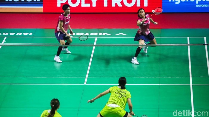Ganda putri Indonesia Amalia Cahaya Pratiwi/Siti Fadia Silva Ramadhanti melangkah ke perempat final setelah mengalahkan wakil Hong Kong, Yeung Nga Ting/Yeung Pui Lam, pada Indonesia Open 2026 di Istora Senayan, Jakarta, Kamis (4/6/2026).