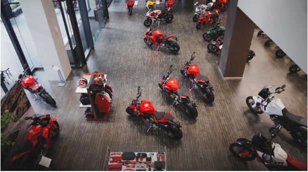 Ducati Indonesia dirikan showroom di Pondok Indah Jakarta Selatan. Ducati Indonesia dirikan showroom di Pondok Indah Jakarta Selatan.