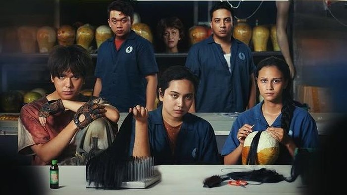Film Monster Pabrik Rambut tayang di bioskop