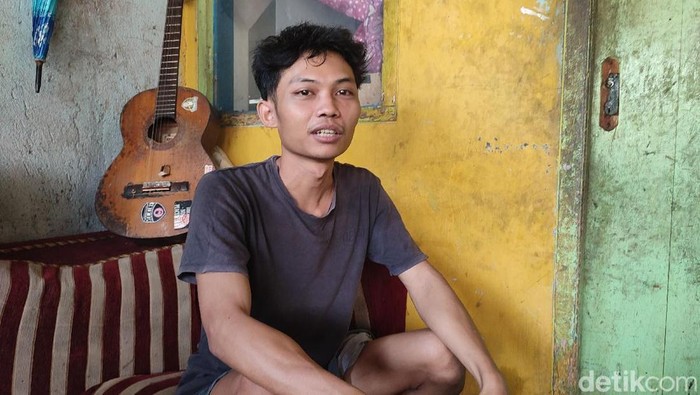 Jajang saat ditemui di rumahnya.