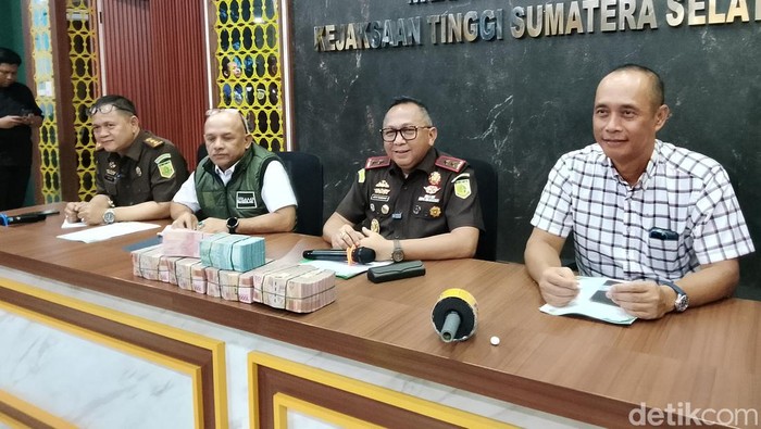 Kepala Kejaksaan Tinggi Sumatera Selatan Ketut Sumedana