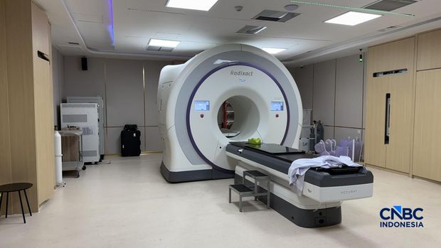 Kolaborasi RSK Dharmais & AstraZeneca Indonesia Memperkuat Penanganan Kanker Melalui Next-Generation Sequencing (NGS) di kawasan Jakarta Barat, Kamis (4/6/2026). (CNBC Indonesia/Lynda Hasibuan)