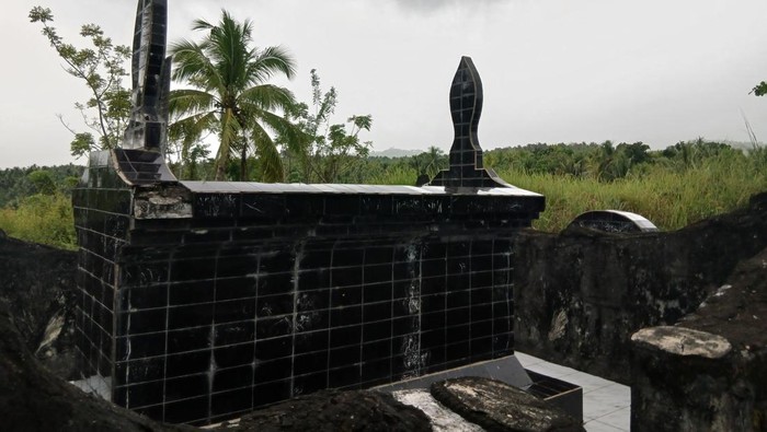 Makam Raja Bolaang Mongondow