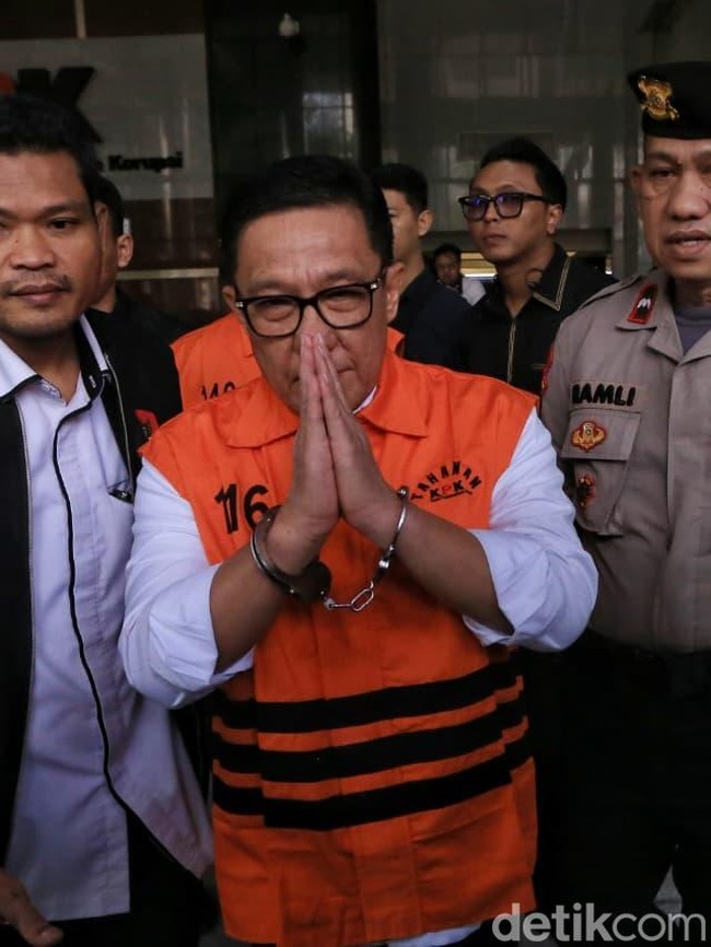 Mantan Plt Dirjen Imigrasi Saffar Godam Ditahan KPK dalam OTT Jakbar