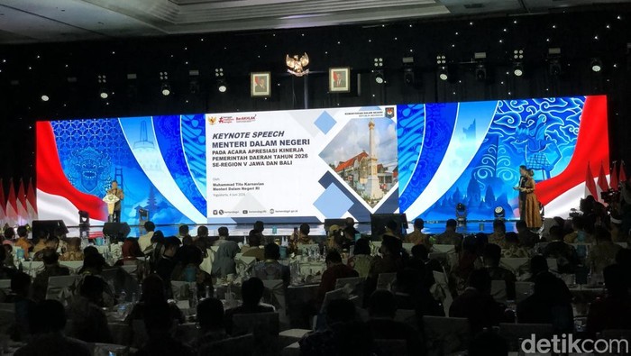 Mendagri Tito Karnavian saat Anugerah Apresiasi Pemerintah Daerah Berprestasi Tahun 2026 Regional Jawa dan Bali, Kamis (4/6/2026).