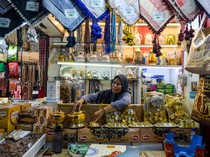Pasar Oleh-Oleh Haji Bandung Tak Seramai Tahun Lalu