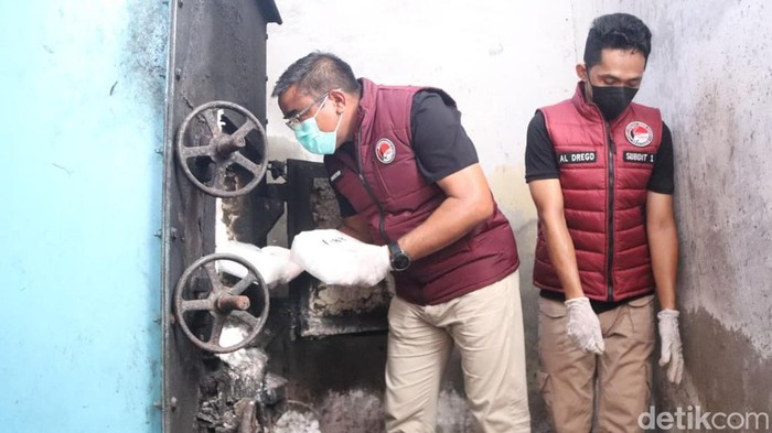 Pemusnahan barang bukti narkoba jenis sabu di Ditresnarkoba Polda Kalbar.