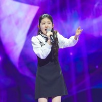 Penyanyi Korea Selatan Jalani Operasi Agar Tubuhnya Berhenti Tumbuh