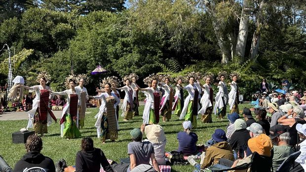 Pertunjukan Gamelan dan Tari Bali di San Francisco Botanical Garden
