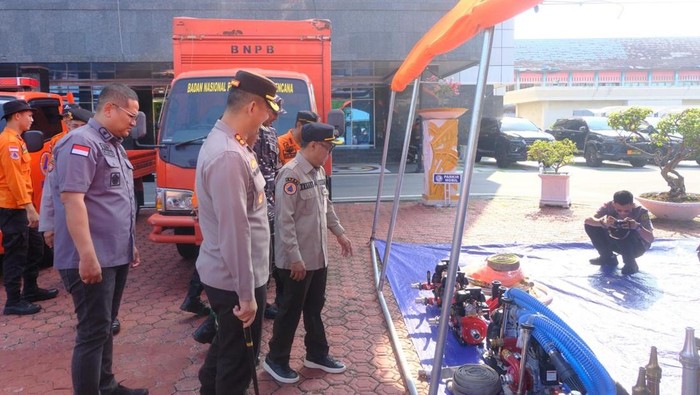 Polres Bengkalis, TNI, dan jajaran Forkopimda Bengkalis gelar apel kesiapsiagaan menghadapi bencana karhutla, Kamis (4/6/2026).