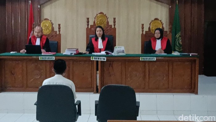 Sidang Guru Ngaji Banting Santri di Probolinggo