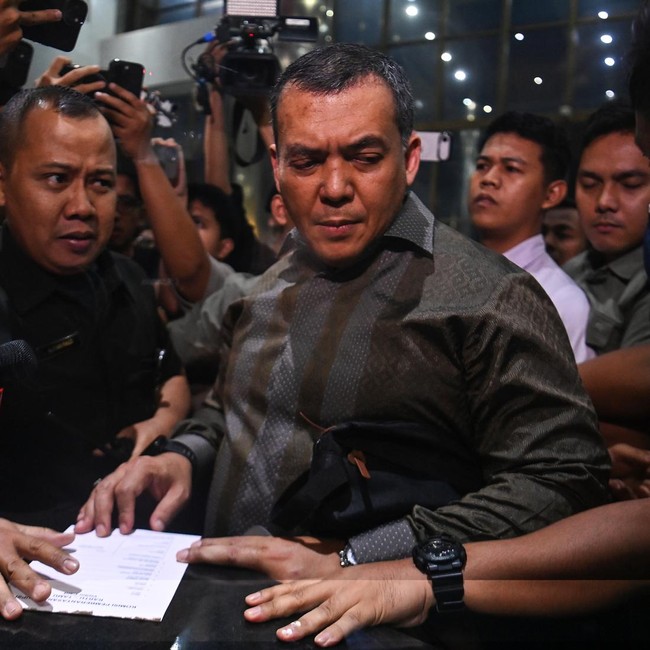 Silmy Karim Serahkan Diri Ke KPK Usai Dicari Penyidik