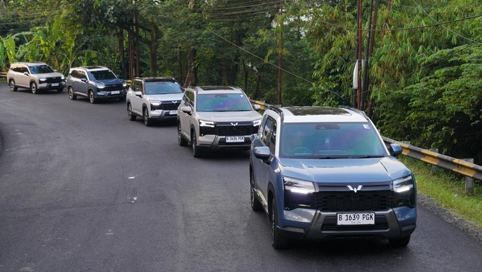 Test drive Wuling Eksion PHEV