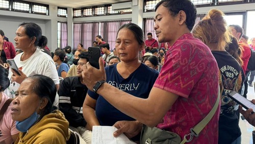 Uji coba terbatas digitalisasi bantuan sosial melalui portal perlindungan sosial (Perlinsos) di kantor Kecamatan Blahbatuh, Kamis (4/6/2026). (Dok Pemkab Gianyar).