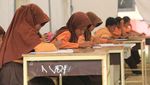 6 Bulan Pascabencana Aceh Barat, Siswa Masih Belajar di Tenda