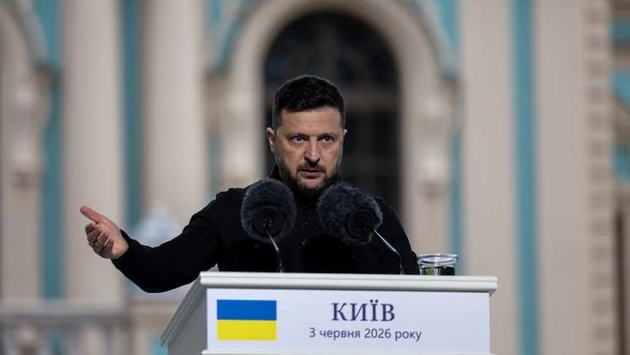 Volodymyr Zelenskyy mengatakan Ukraina siap menerapkan gencatan senjata penuh selama berlangsungnya negosiasi. (Reuters: Thomas Peter)