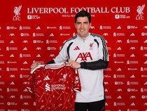 Alasan Iraola Terima Tawaran Melatih Liverpool