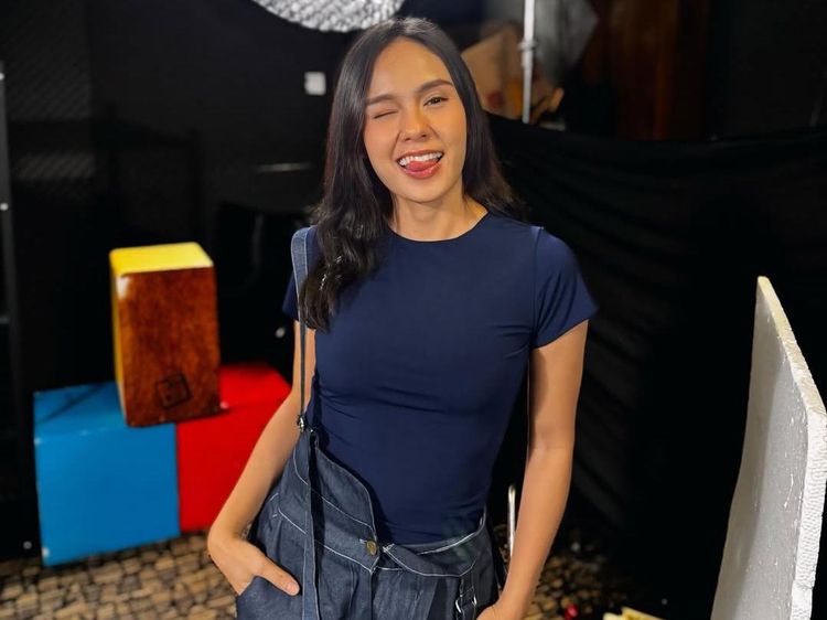 Angie Ang Hobi Belanja, Punya Siasat Biar Lemari Gak Penuh