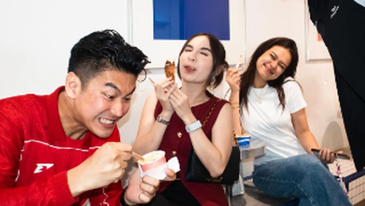 Cute! Elina Joerg Makan Tiram hingga Kulineran Bareng Rebecca Klopper