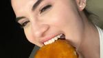Cute! Elina Joerg Makan Tiram hingga Kulineran Bareng Rebecca Klopper