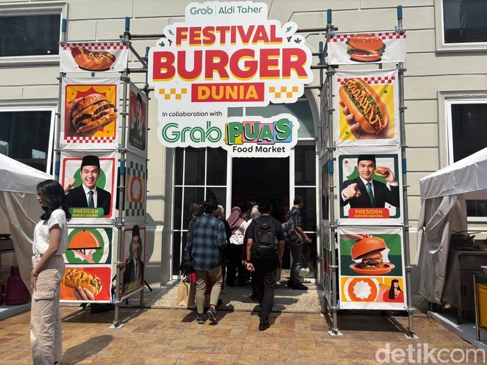 Seru! Aldi Taher Ajak Menekraf Teuku Harsya Keliling Festival Burger Sedunia
