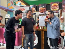 Semua Burger Milik Allah! Aldi Taher Ramaikan Festival Burger Dunia di Sudirman