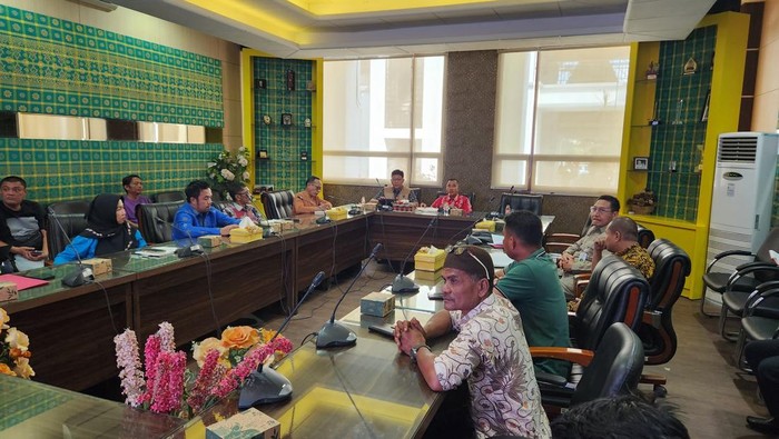 Foto: Proses pembahasan normalisasi jalur Siak-Buton. (Dok Istimewa)
