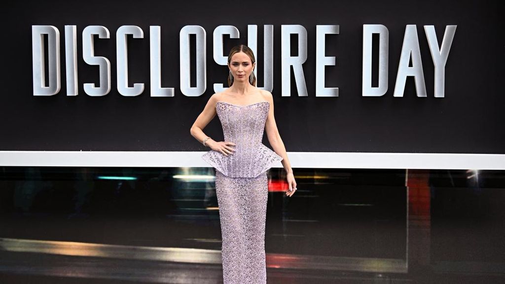 Video: Akting Emily Blunt di Disclosure Day Bikin Penonton Terpukau