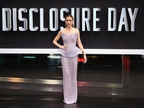 Video: Akting Emily Blunt di Disclosure Day Bikin Penonton Terpukau