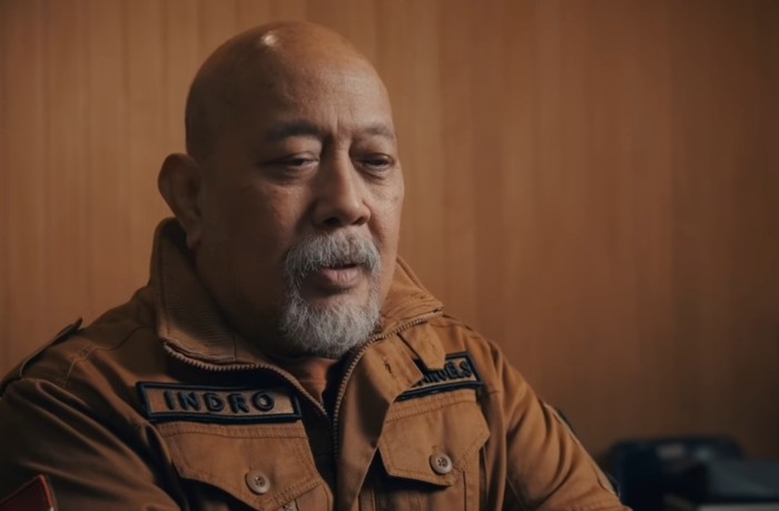 Indro Warkop nyanyikan Dan Aku Rindu.